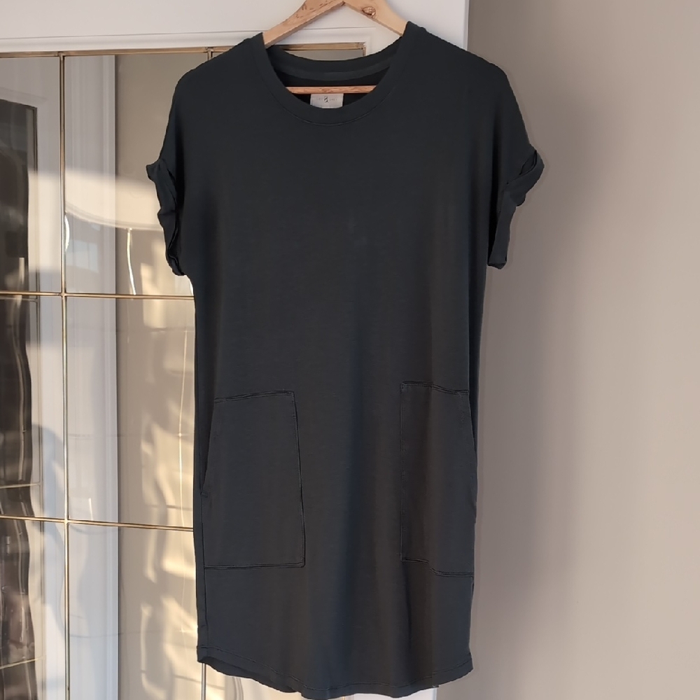 Lou & Grey l Knit Dress Dark Green